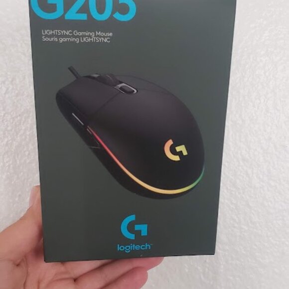 NEW Logitech LIGHTSYNC Wired Optical Gaming Mouse Minecraft Computer Laptop Acce - Picture 4 of 8